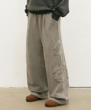 샤이니 아플리케 와이드 스웨트팬츠 스톤그레이