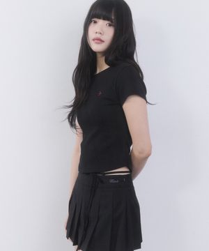 플레인 슬림핏 티셔츠 [블랙]