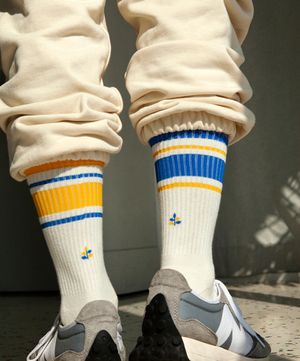 Socks arent normal, ukroli