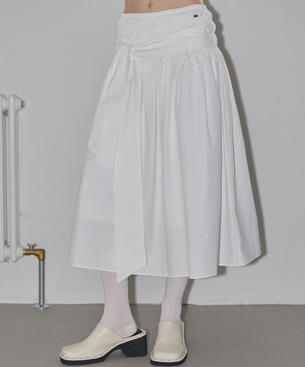 렌세(RENSE) Smocked Shirring Skirt Ivory