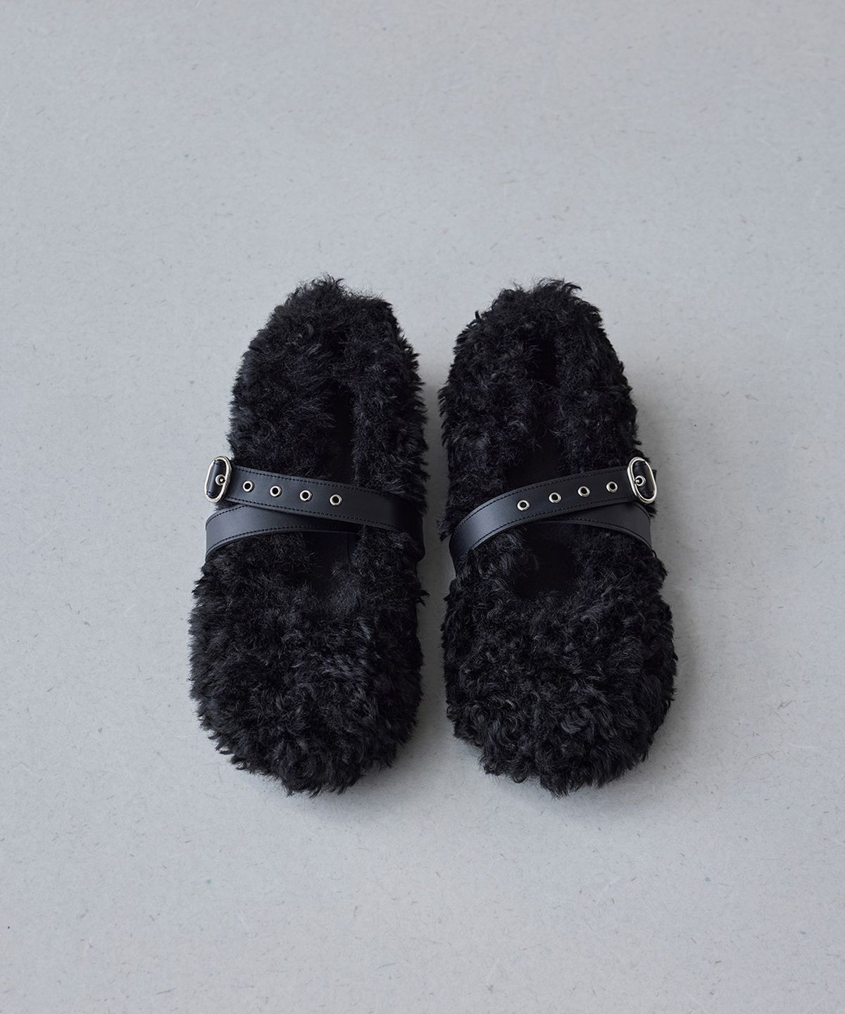 에핑글러(EPINGLER) STRAP TOE FLAT - BLACK