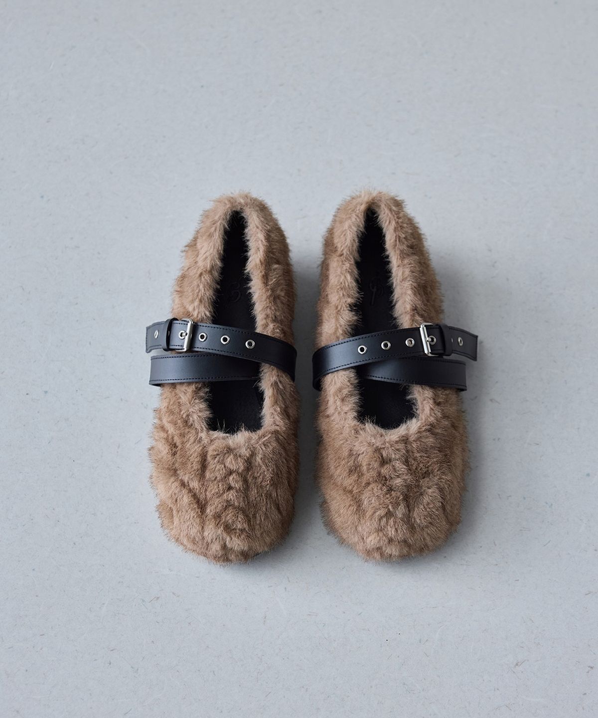 에핑글러(EPINGLER) STRAP TOE FLAT - KNITTED FUR