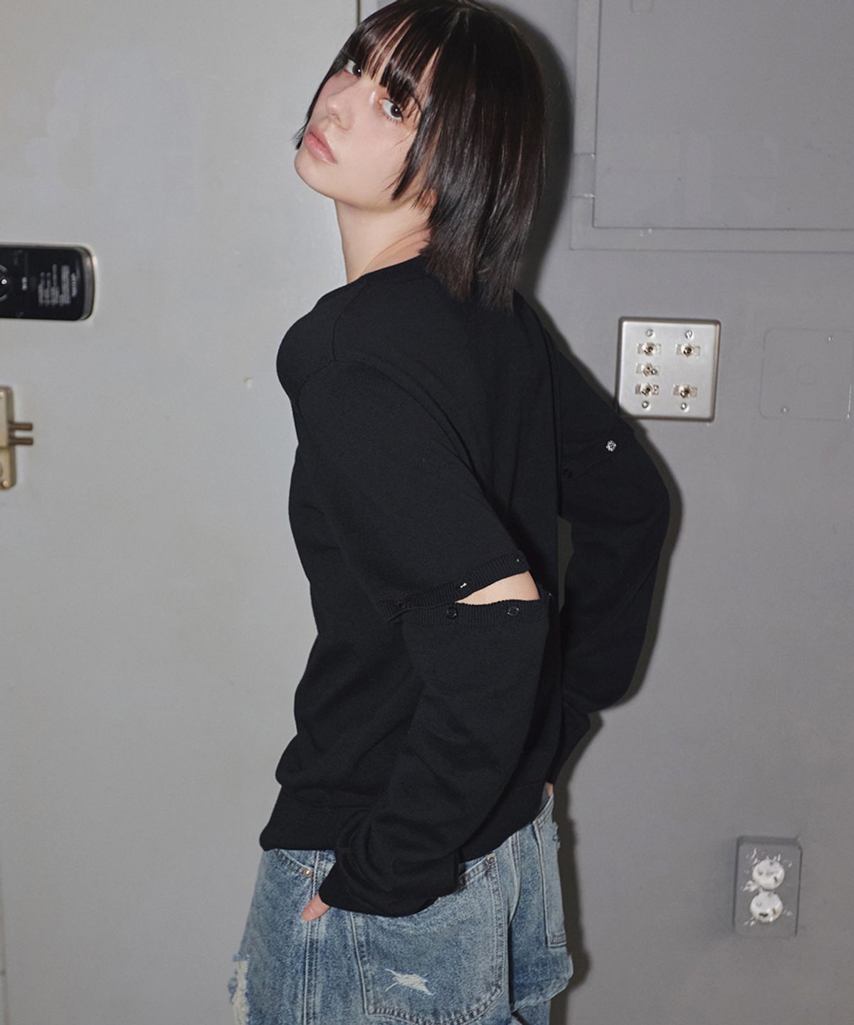 렌세(RENSE) Button Sleeve 2-Way Knit Black