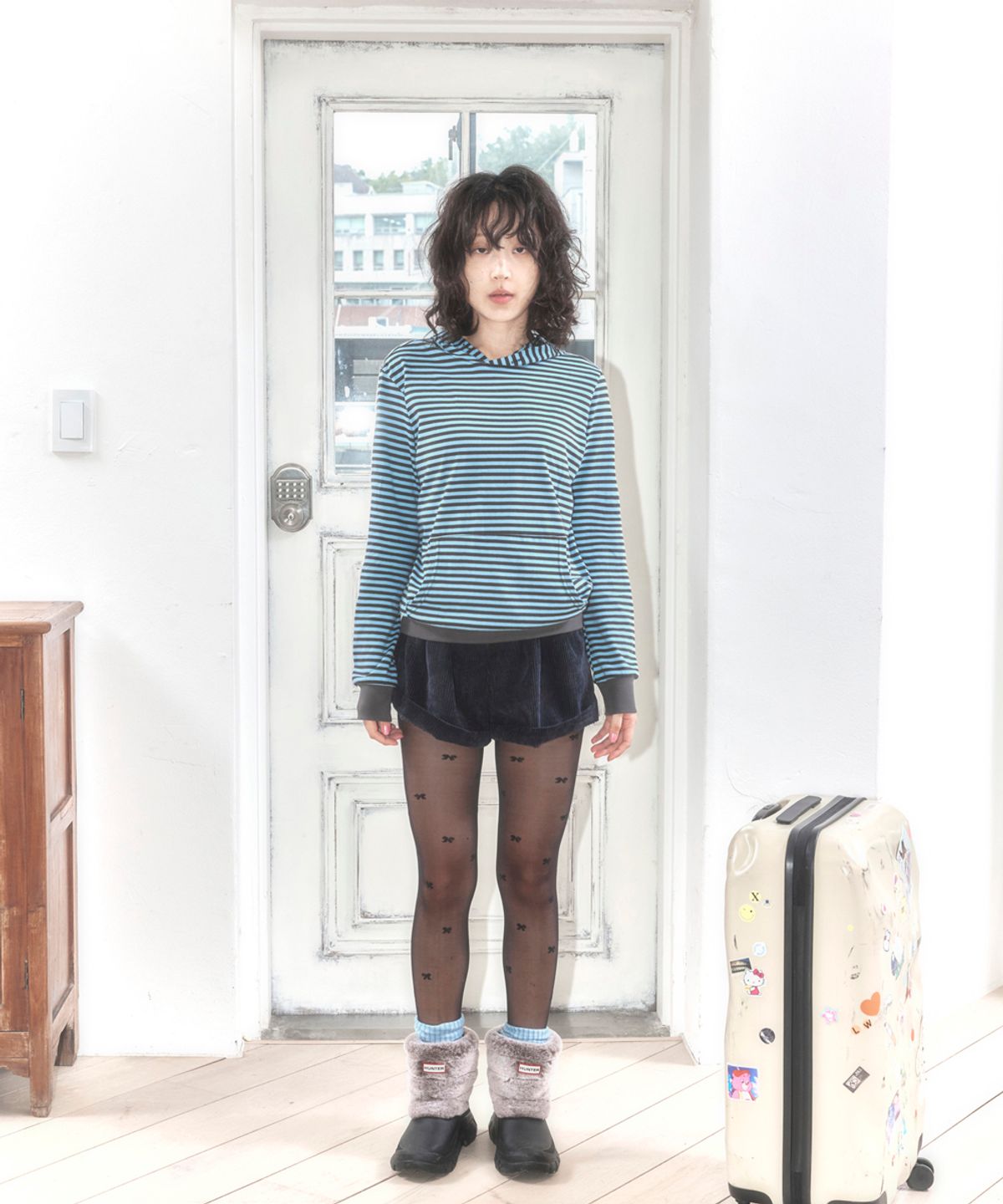 영마일웨어(0MILEWEAR) 블루 스트라이프 후드