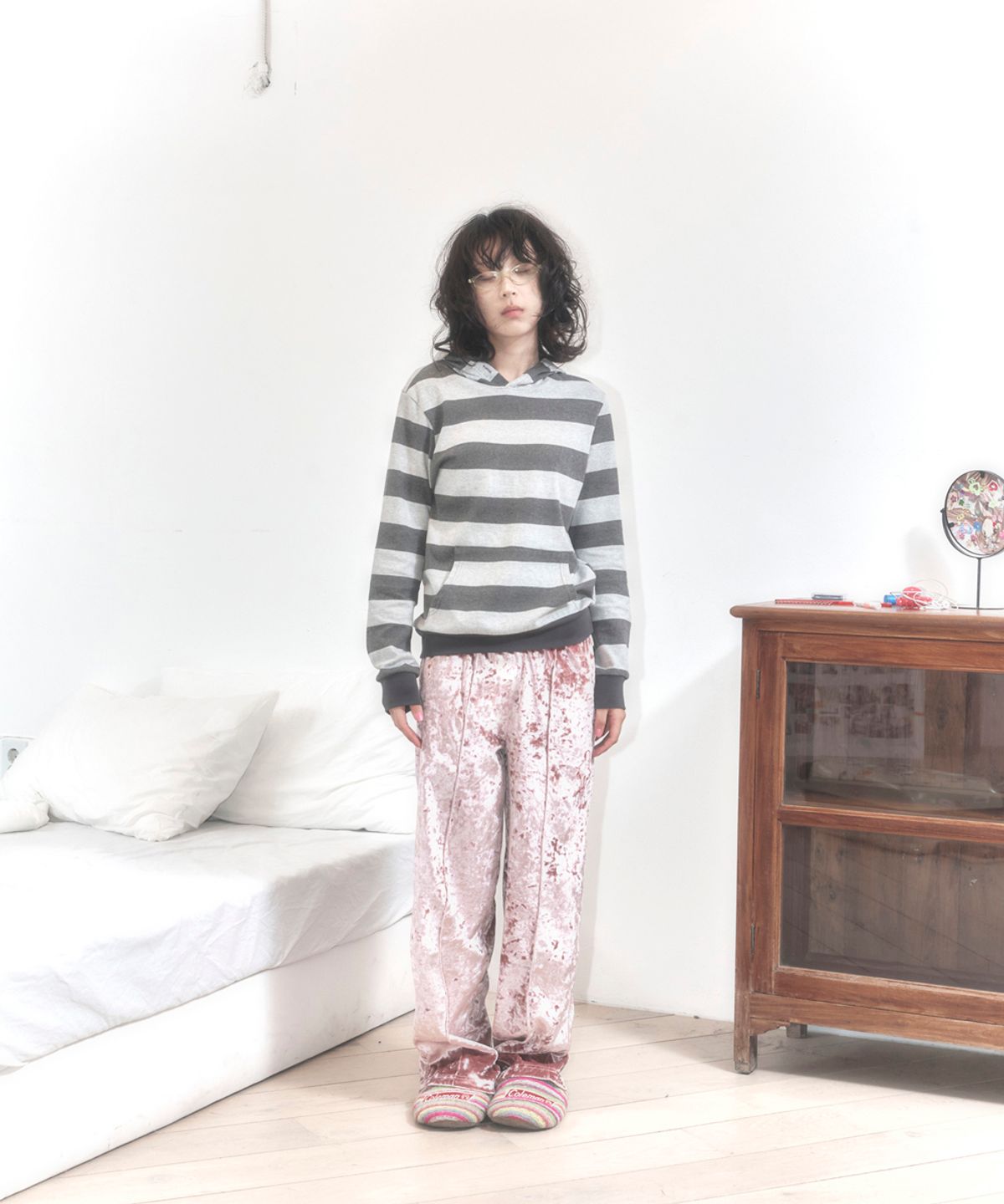 영마일웨어(0MILEWEAR) 그레이 스트라이프 후드
