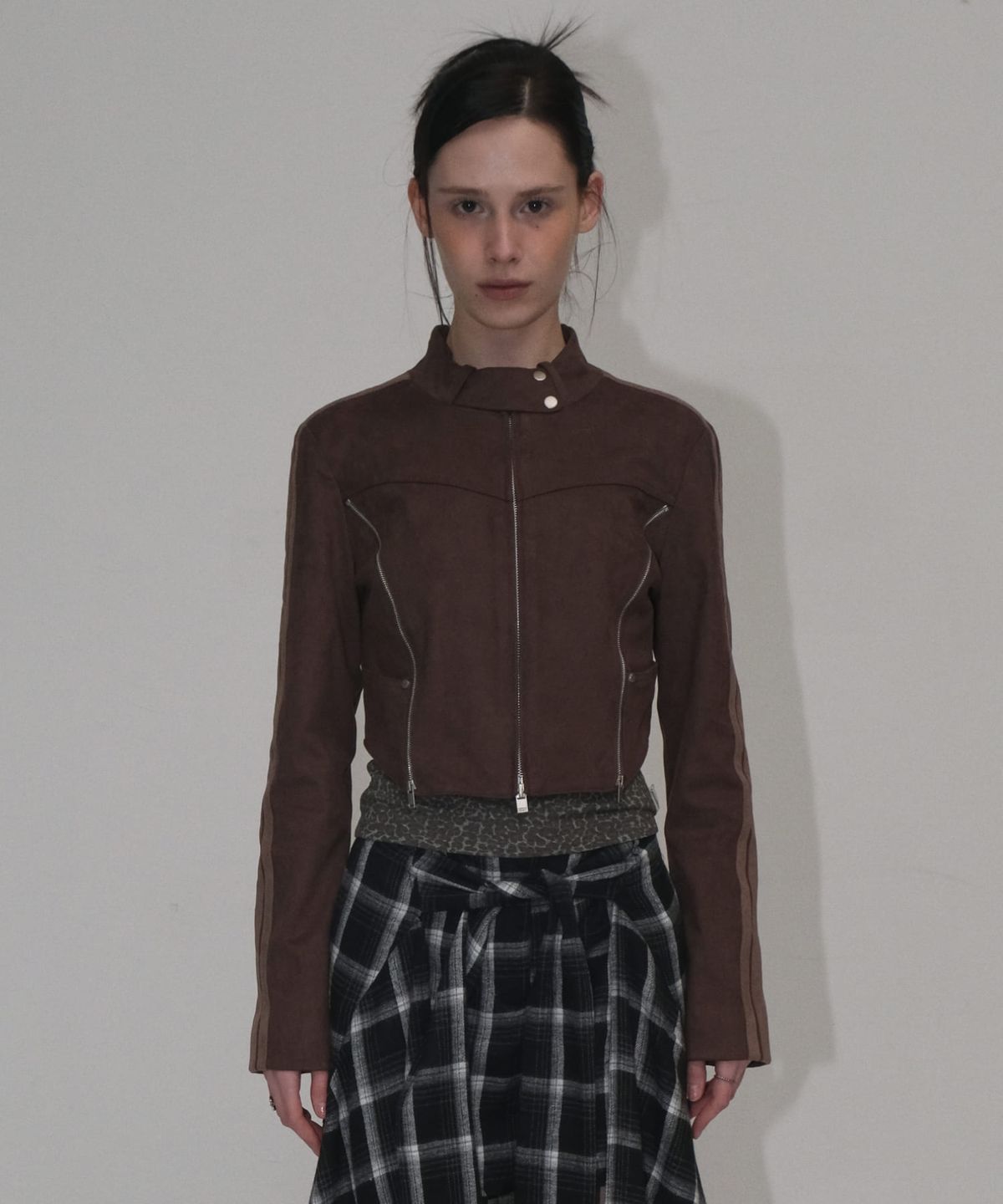 오디너리 홀리데이(ORDINARY HOLIDAY) SUEDE CROP JACKET [BROWN]