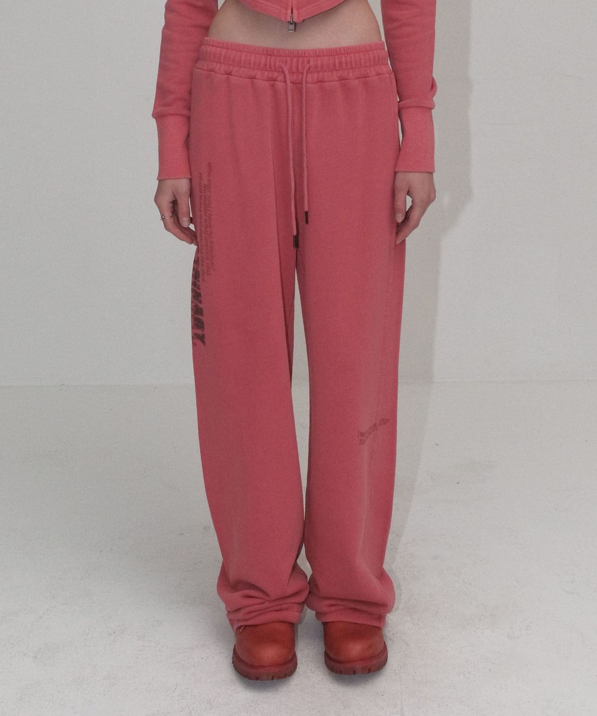 오디너리 홀리데이(ORDINARY HOLIDAY) PIGMENT WIDE PANTS [RED]