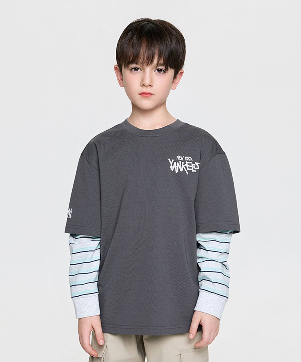엠엘비 키즈(MLB KIDS) 스트릿 베이직 레이어드 긴팔 티셔츠 NY (Charcoal Grey)