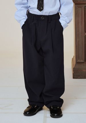 BA11PT03NV 네이비 일자 주름 팬츠