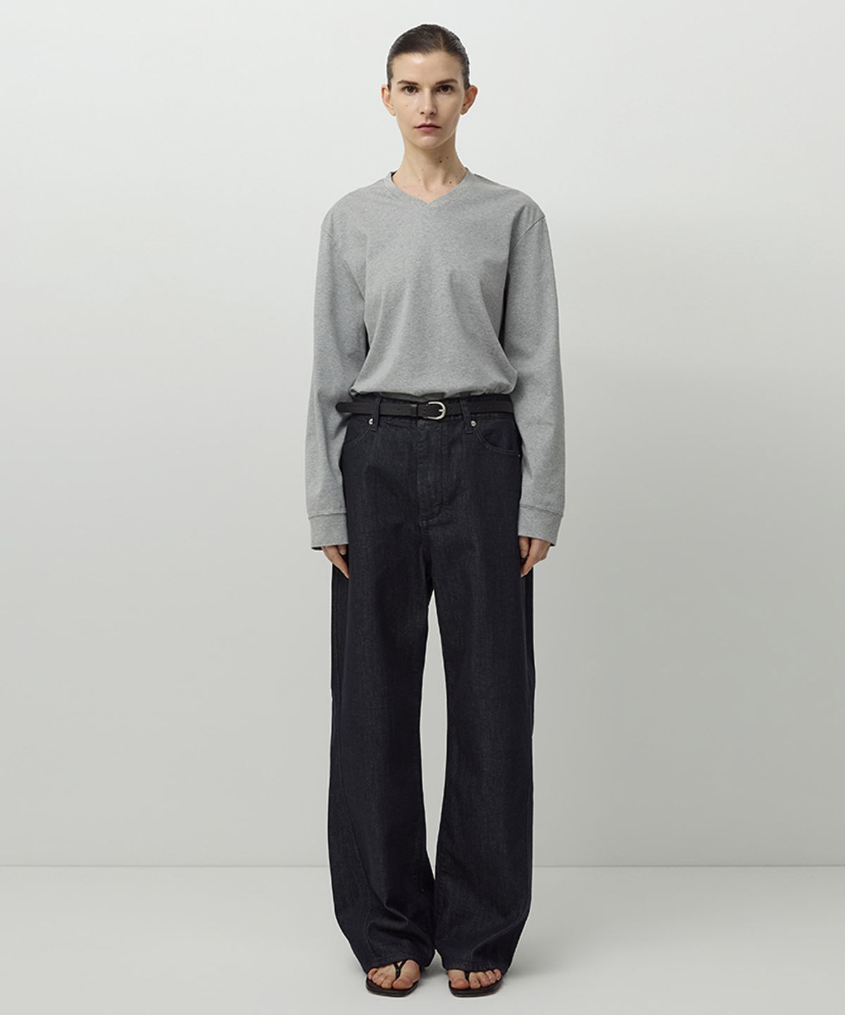 러프사이드 화이트라벨(ROUGH SIDE WHITE LABEL) Twist Denim Pants Indigo