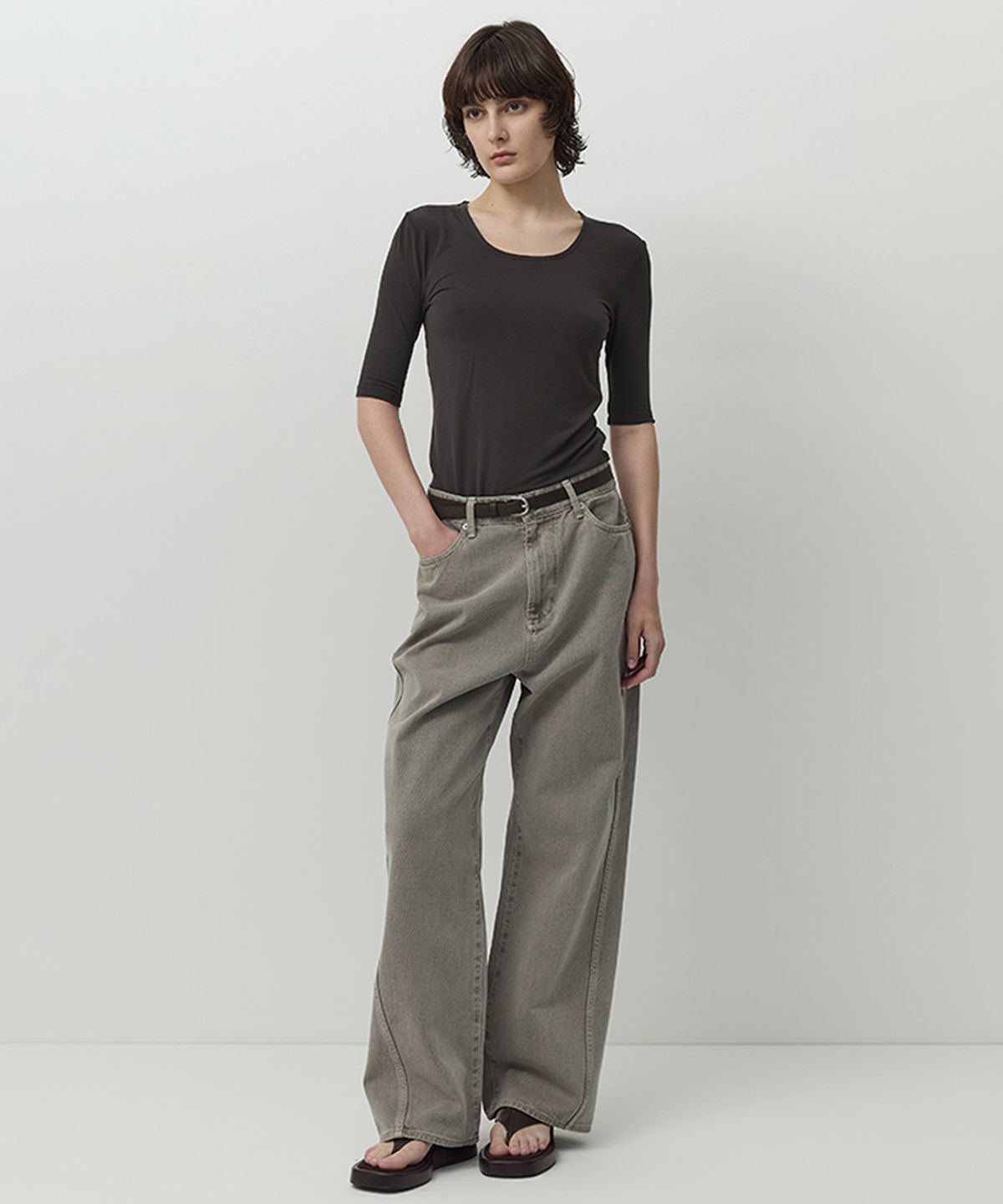 러프사이드 화이트라벨(ROUGH SIDE WHITE LABEL) Twist Denim Pants Greige