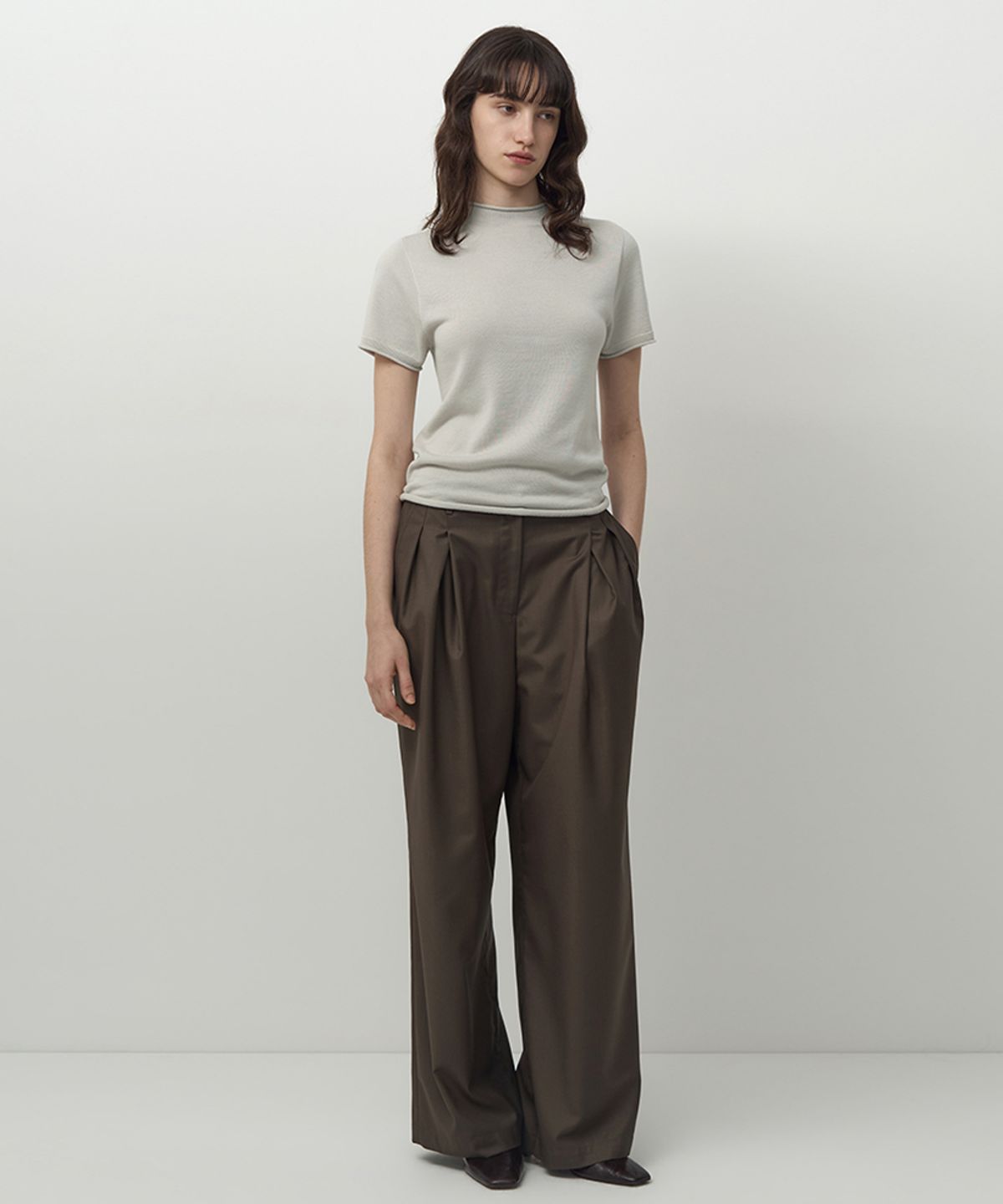러프사이드 화이트라벨(ROUGH SIDE WHITE LABEL) Wide Tuck Pants Brown