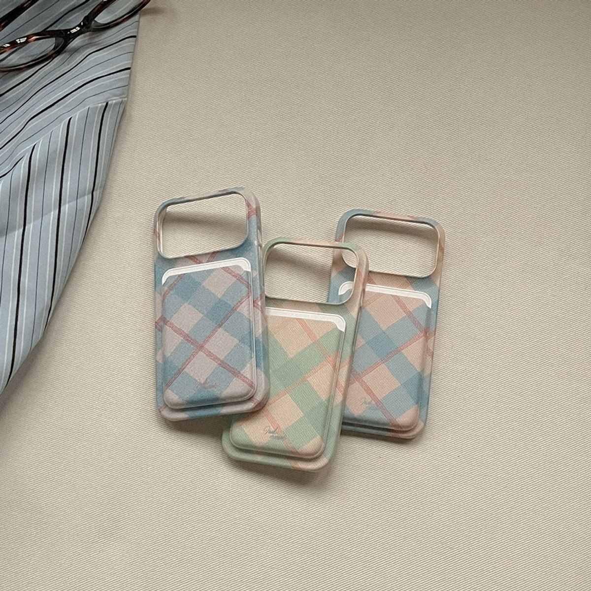 메이드모먼(MADEMOMENT) misty check 디자인 [맥세이프 카드슬롯]