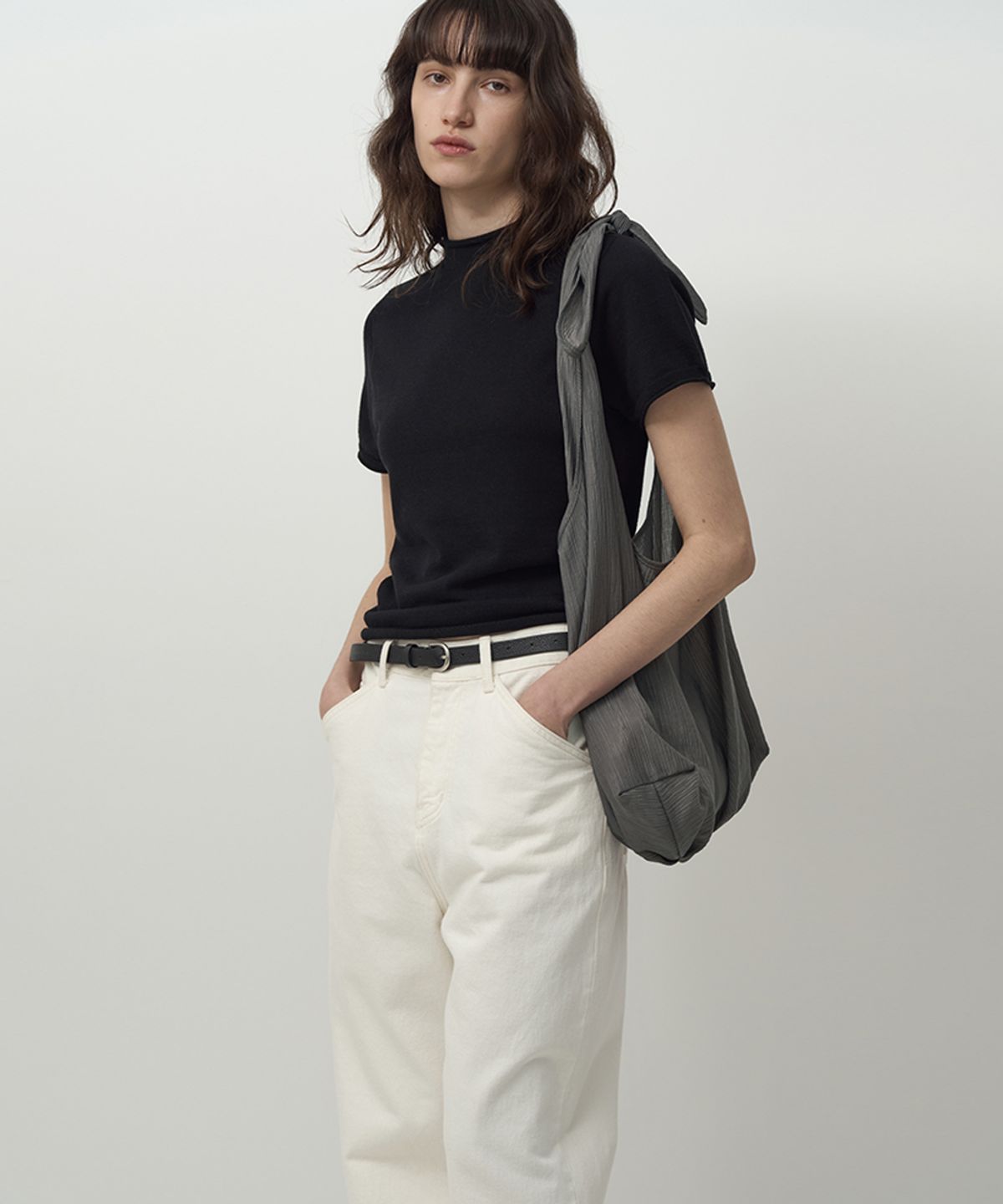 러프사이드 화이트라벨(ROUGH SIDE WHITE LABEL) Wrinkle Sheer Bag Dark Grey