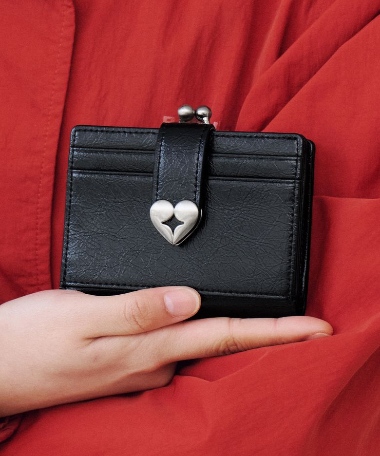 CRINKLE HEARTY FRAME BRIDGE WALLET - BLACK