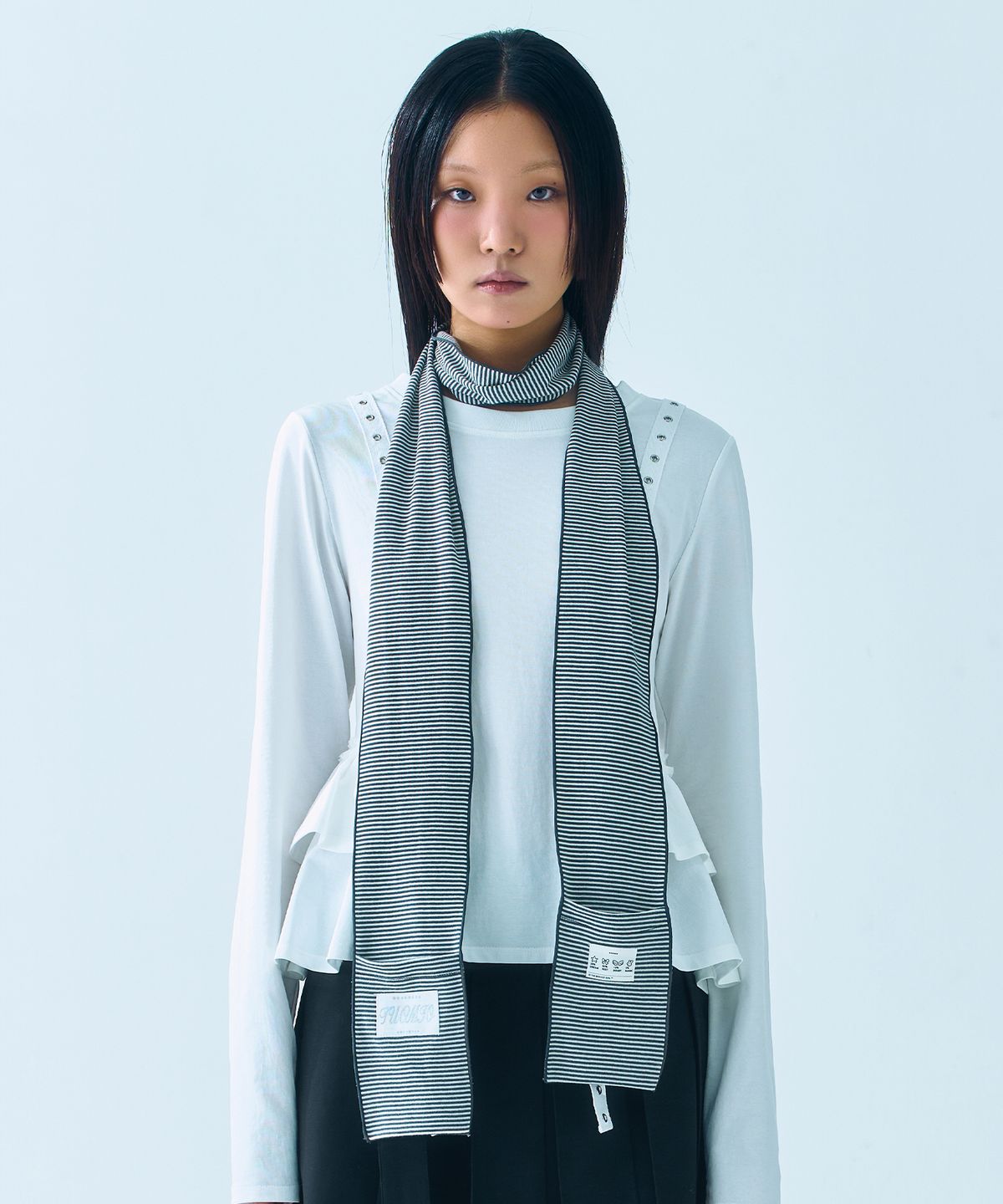 뚜오미오(TUOMIO) STRIPE POCKET SCARF [CHARCOAL]