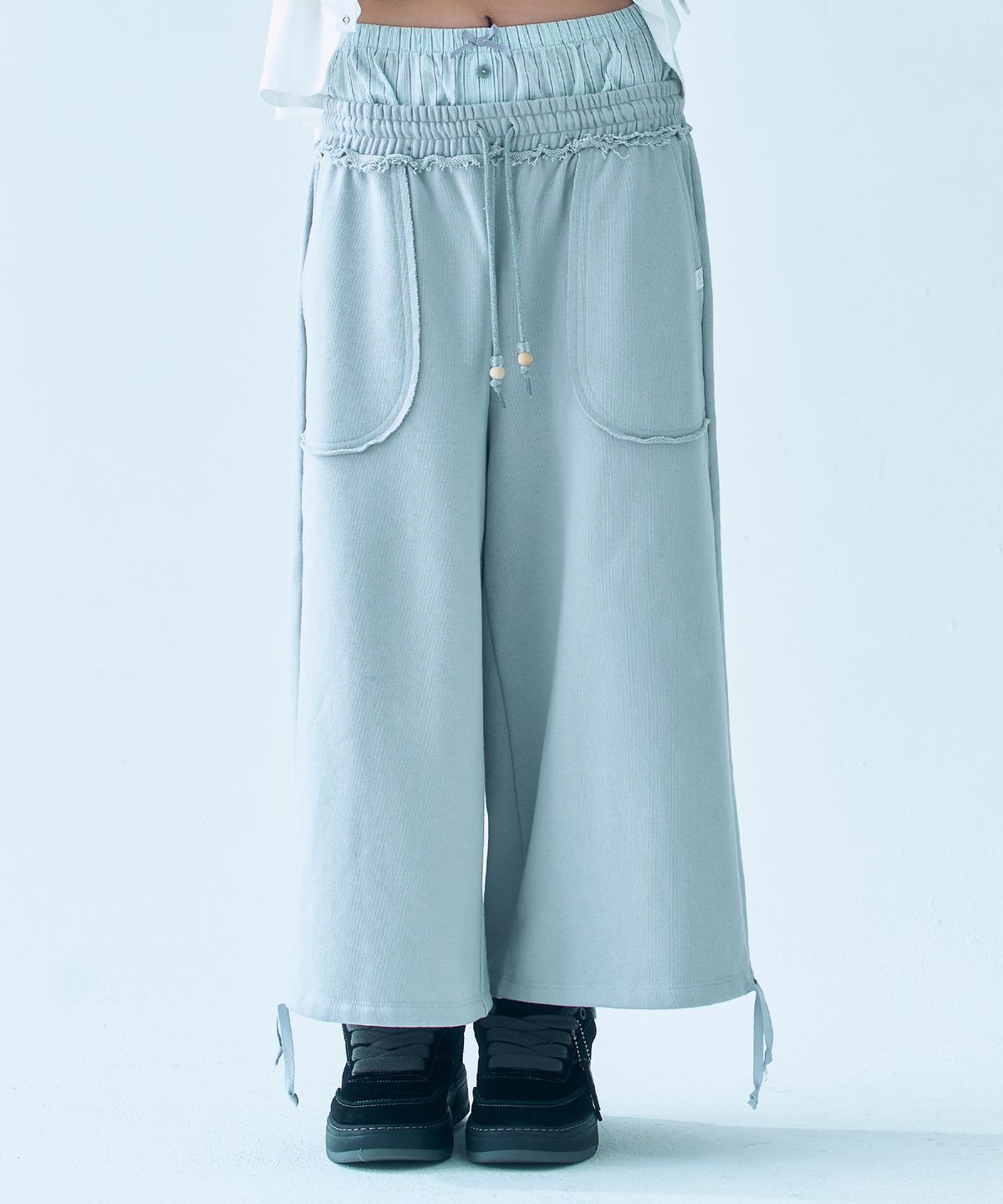 뚜오미오(TUOMIO) DETACHABLE BERMUDA SWEATPANTS [GREY]