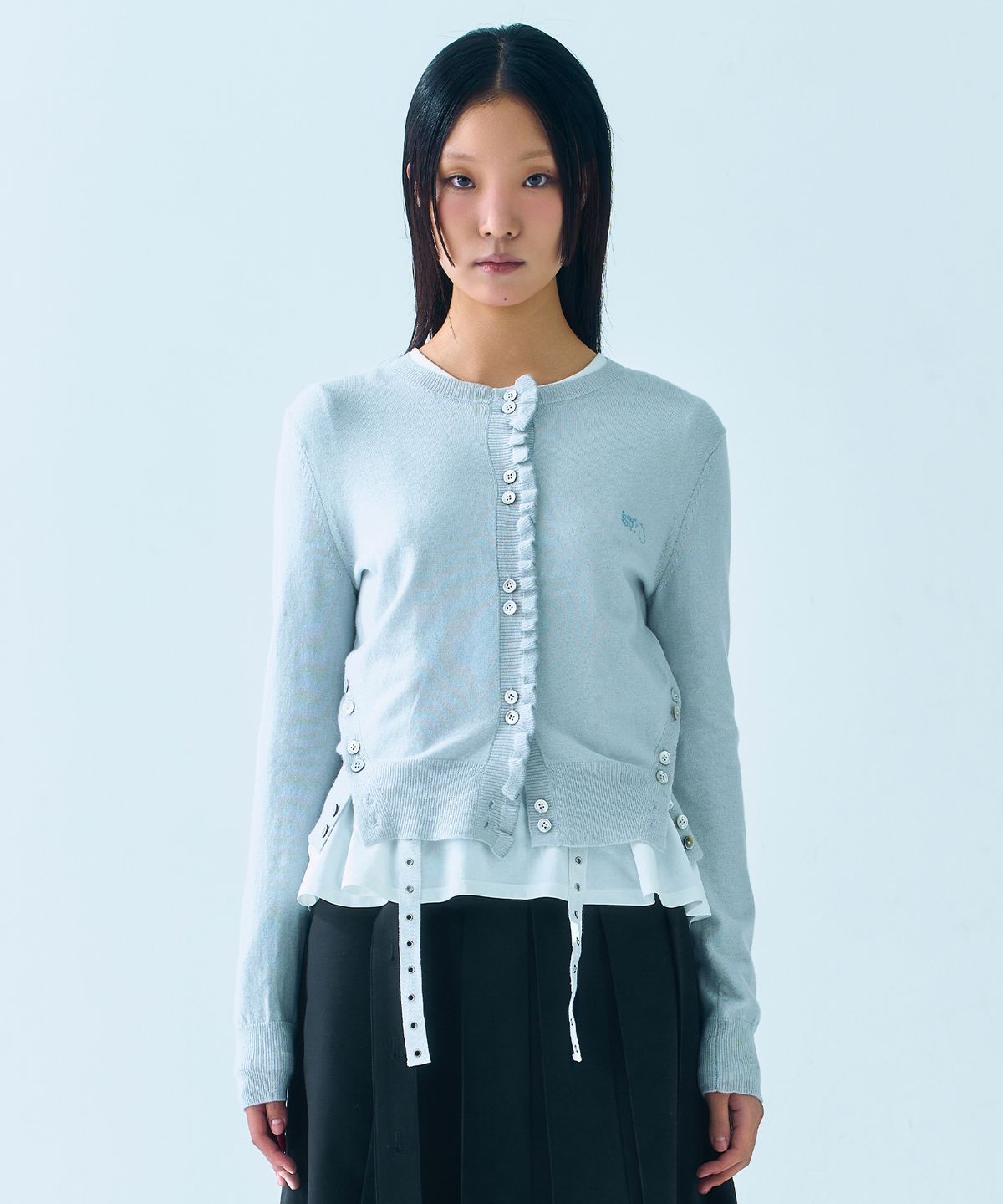 뚜오미오(TUOMIO) SIDE BUTTON RUFFLE CARDIGAN [LIGHT GREY]