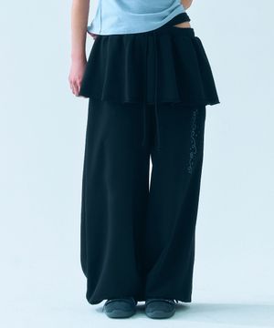 PIXEL GRAPHIC SKIRT SWEATPANTS [BLACK]