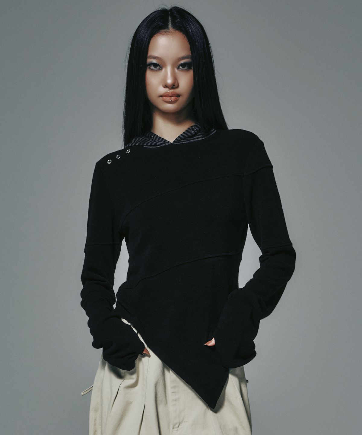 엔와이엑스엑스(NYXX) HOOD LONG SLEEVE BLACK