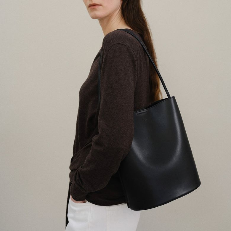 Medium Mug shoulder bag Black