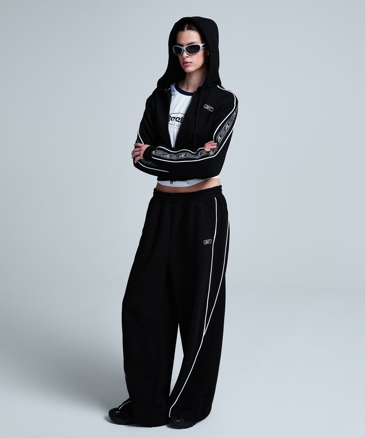 리복(REEBOK) 나노 와이드핏 스웨트 팬츠 (W) - 블랙