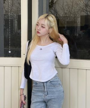 우먼 소프트 슬림 유넥 긴팔 티셔츠 (화이트)