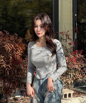 우먼 소프트 슬림 유넥 긴팔 티셔츠 (그레이)