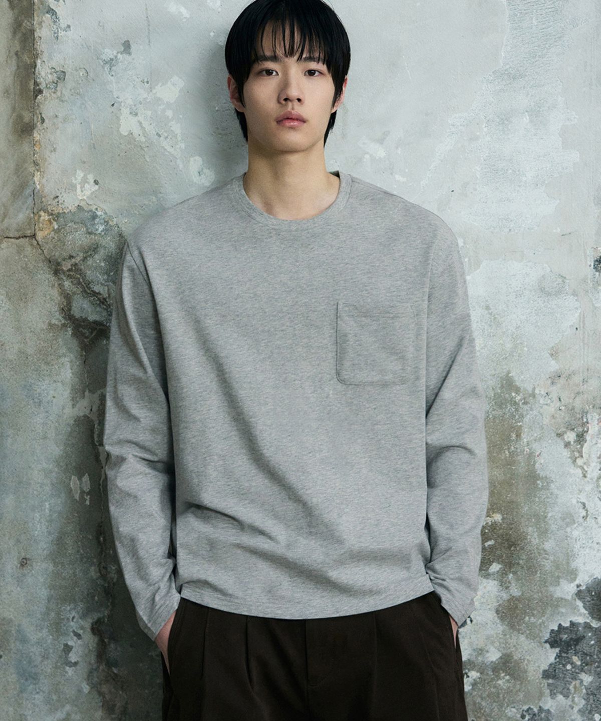 드로우핏(DRAW FIT) 헤일 코튼 포켓 롱 슬리브 티셔츠 [M.GREY]