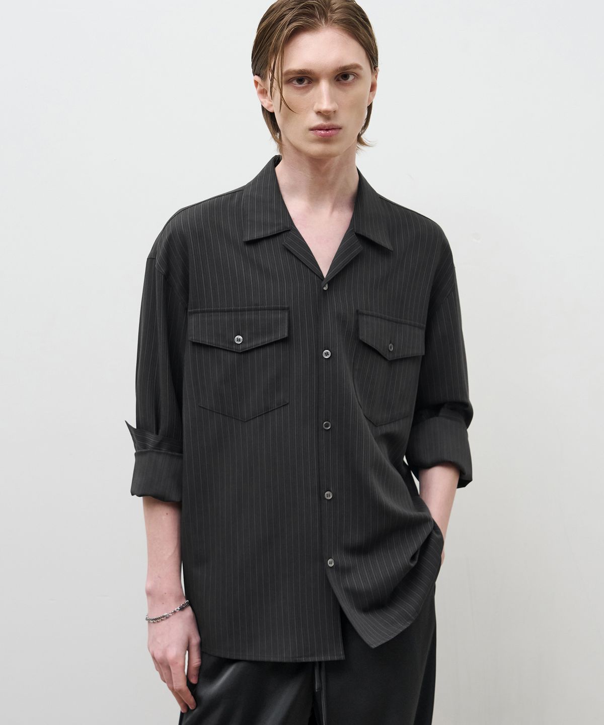 드로우핏(DRAW FIT) 세렌 오픈카라 스트라이프 셔츠 [BLACK]