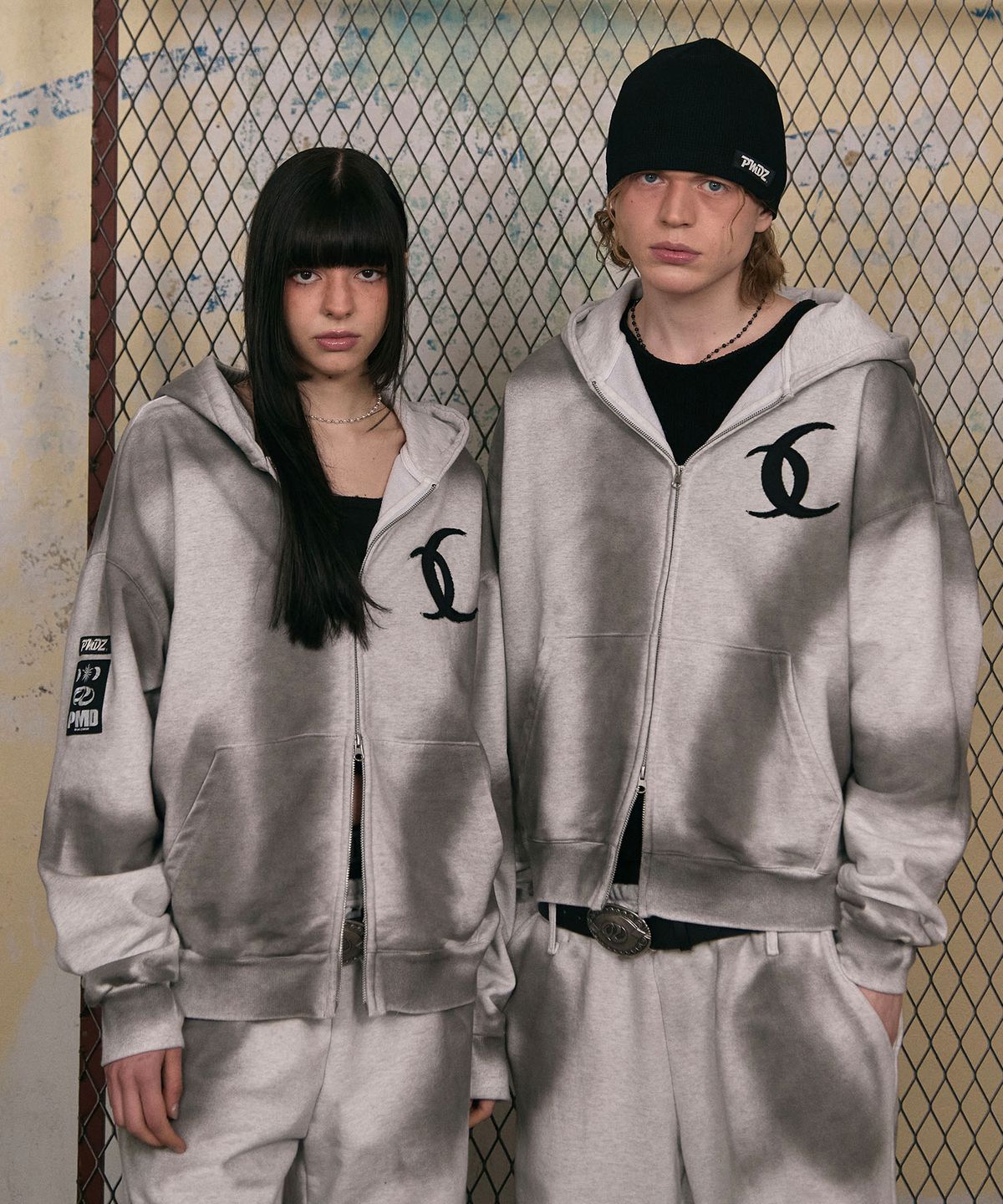 피마다지윈(PIMADAZIWIN) Smoke Hood Zip-Up_[White Melange]
