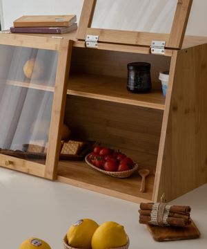 주방 싱크대 식탁 빵 접시 보관함