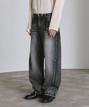 커브드 브러쉬 데님 - 블랙