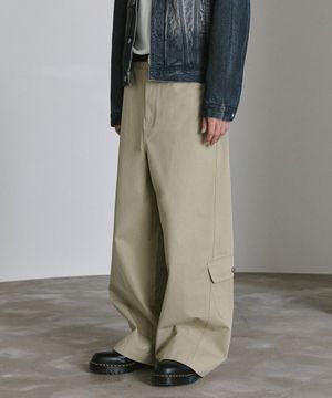 레이어 커브드 카고 팬츠 - 베이지