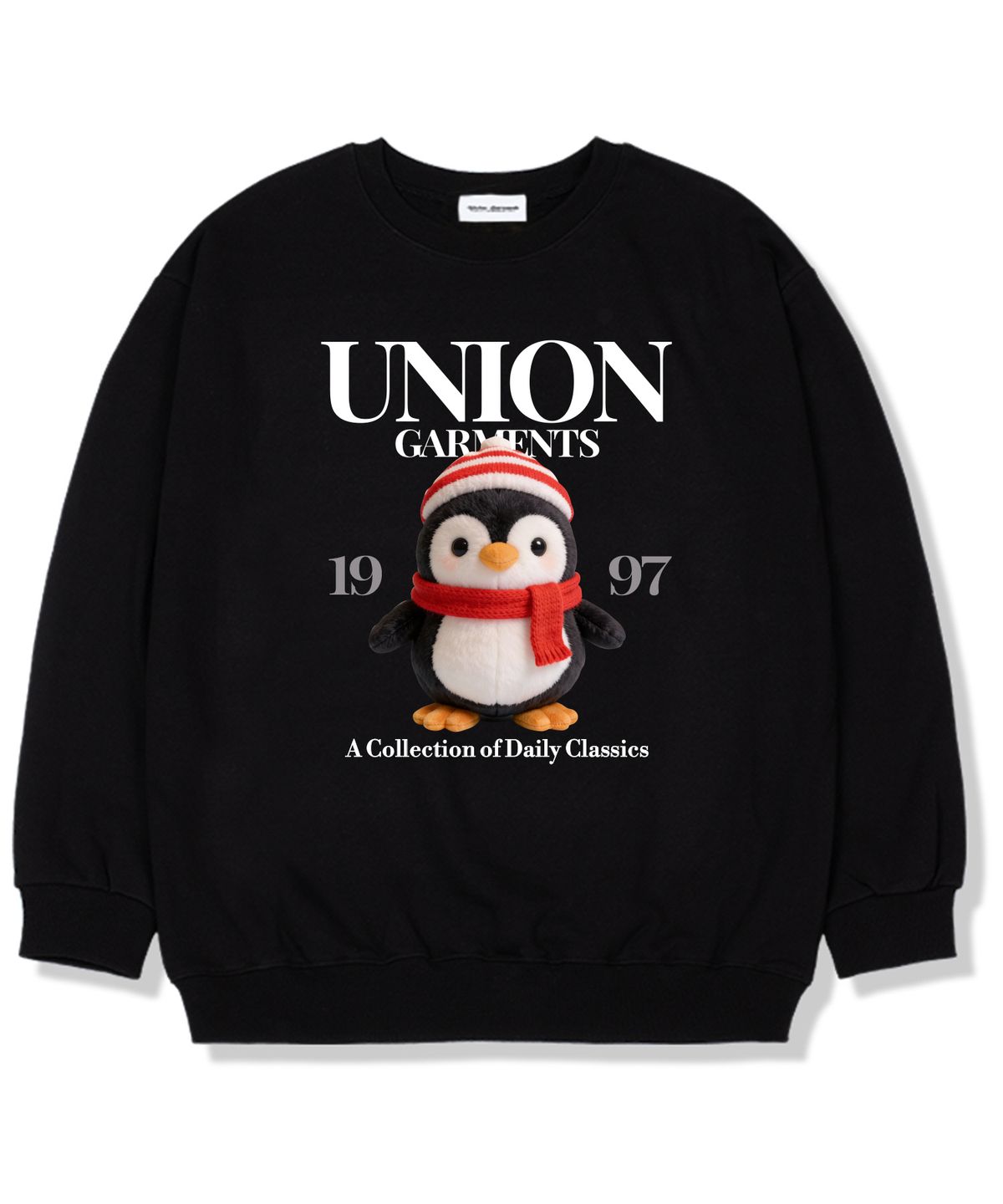 유니온가먼츠(UNION GARMENTS) 레드머플러펭귄 기모안감 오버핏 맨투맨 티셔츠 블랙