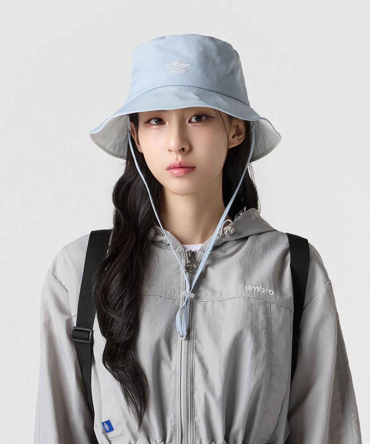 엄브로(UMBRO) 에센셜 스트레치 와이드 버킷햇 스카이블루 UR123CHT32