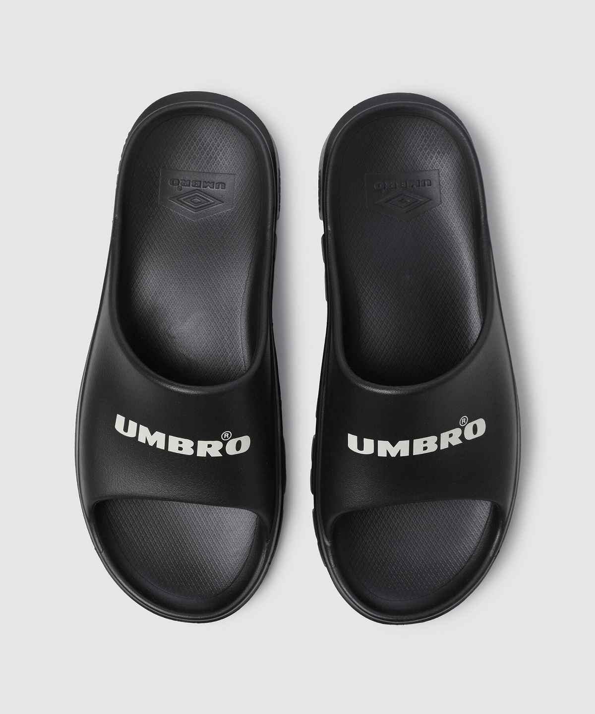 엄브로(UMBRO) TOPI SD (토피 슬라이드) 블랙 UR123ESD21