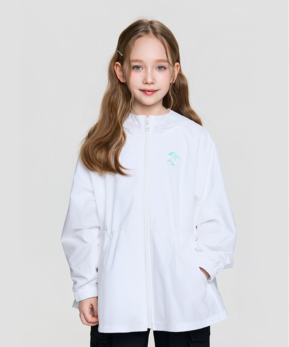 엠엘비 키즈(MLB KIDS) 걸즈 애슬레저 미드 바람막이 NY (White)