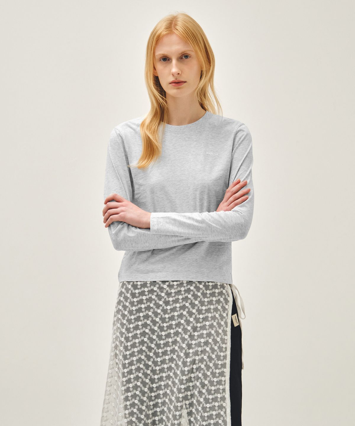 마리떼 프랑소와 저버(MARITHÉ + FRANҪOIS GIRBAUD) W REGULAR LOGO LONG SLEEVE TEE light heather gray