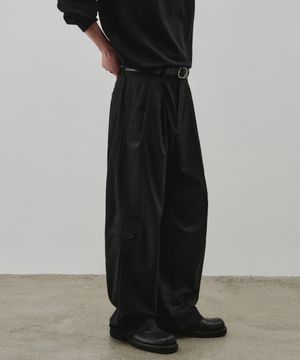 핀 스트라이프 유틸리티 와이드 슬랙스 [블랙]