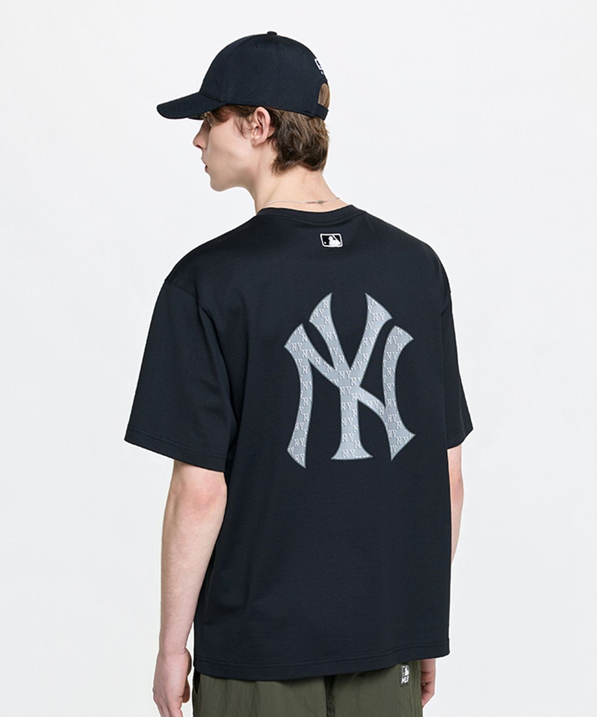 엠엘비(MLB) 클래식 모노그램 빅럭스 오버핏 반팔 티셔츠 NY (Black)