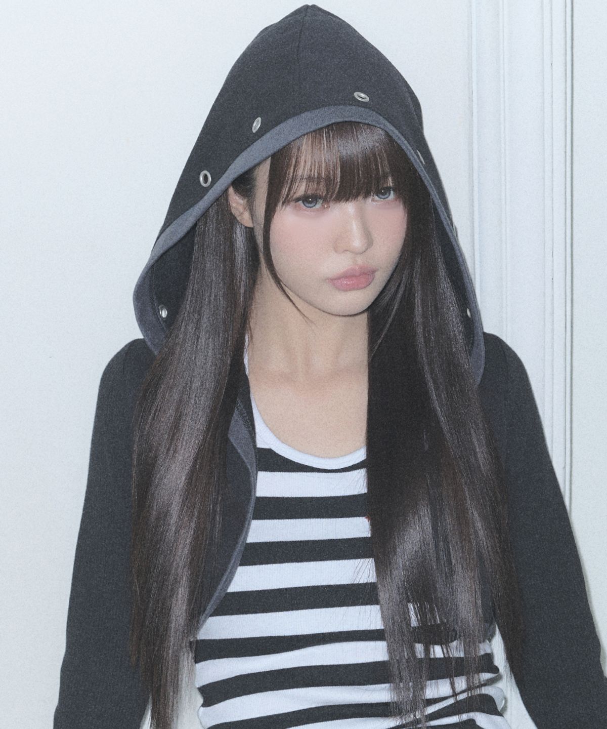 러브이즈트루(LUVISTRUE) EL EYELET HOOD BOLERO CARDIGAN(BLACK)
