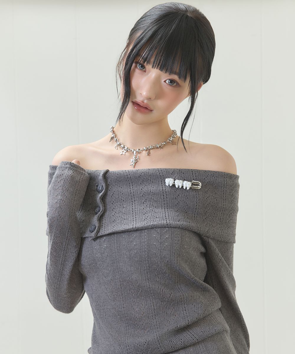 MUSINSA | LUVISTRUE EL OFF-SHOULDER KNIT(CHARCOAL)