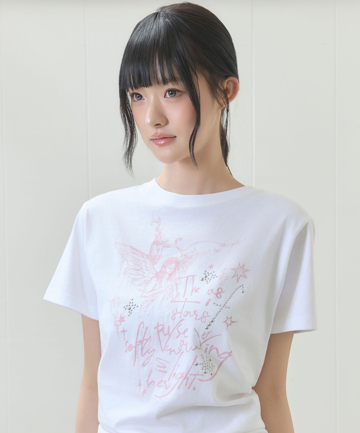 러브이즈트루(LUVISTRUE) EL ANGELIC GRAPHIC TEE(WHITE)