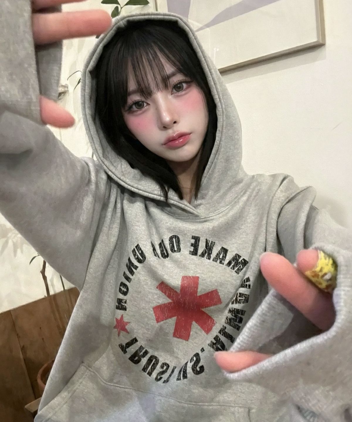 아모우(AMOU) Lettering Circle HOODIE GRAY