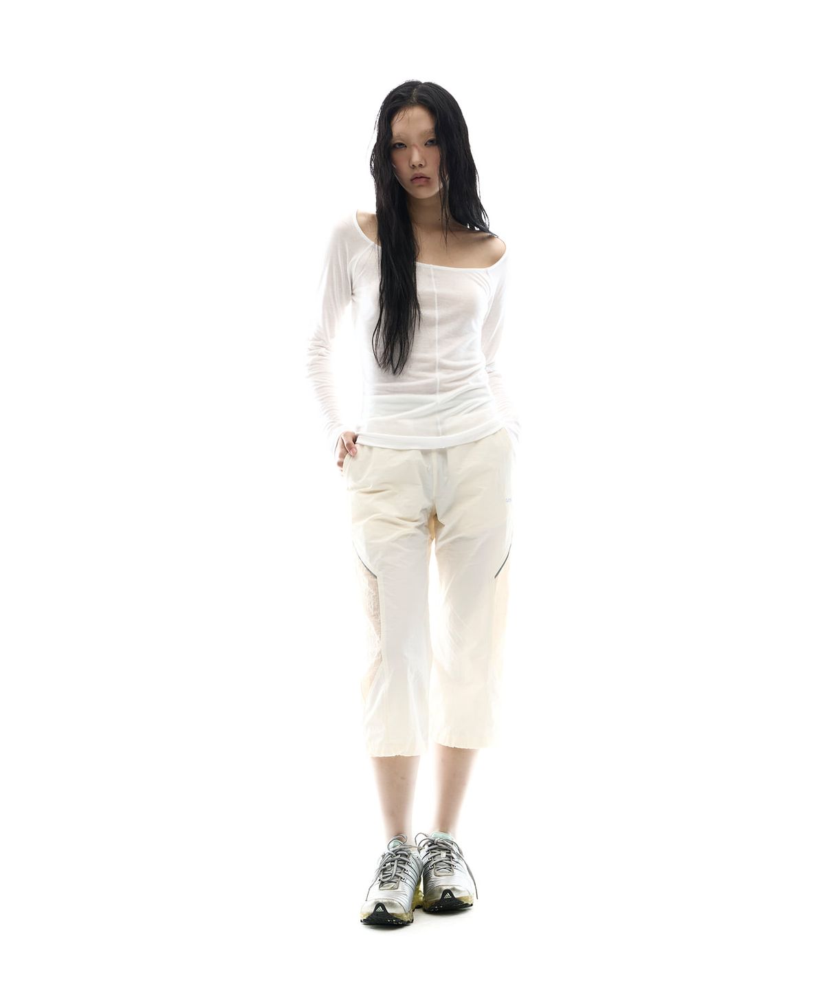 오호스(OJOS) Flatseam Long Sleeve Top / Off White