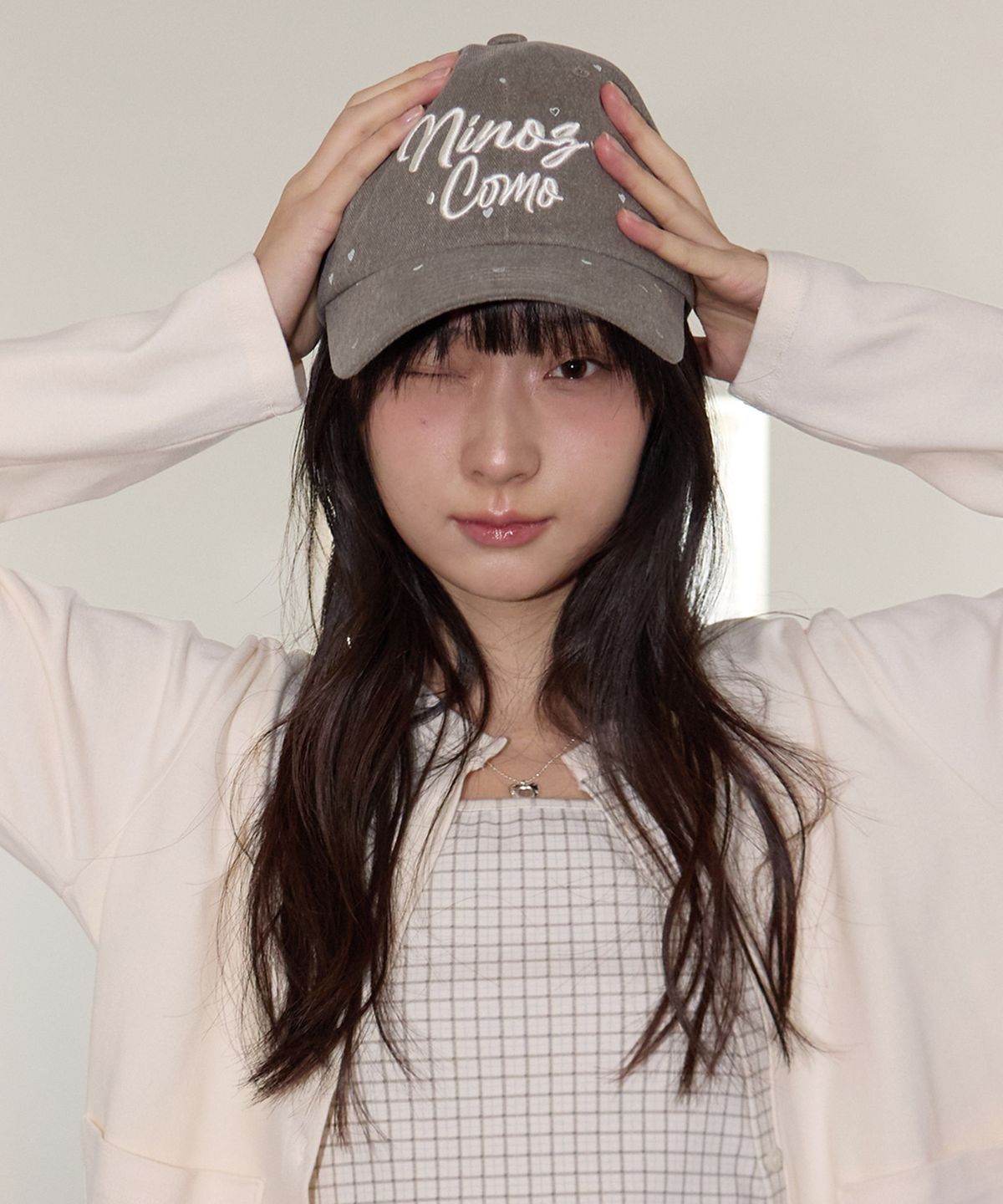 꼬모니노즈(COMONINOZ) [CN]LOVE PATTERN LOGO BALLCAP [2 COLOR]