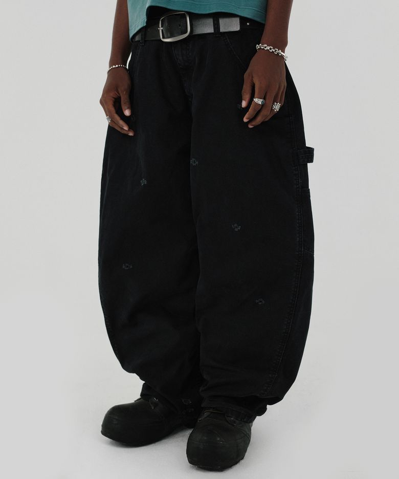 PUNCHING DAMAGE PANTS [BLACK]