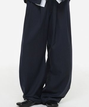 멀티 스트라이프 커브드 슬랙스 네이비