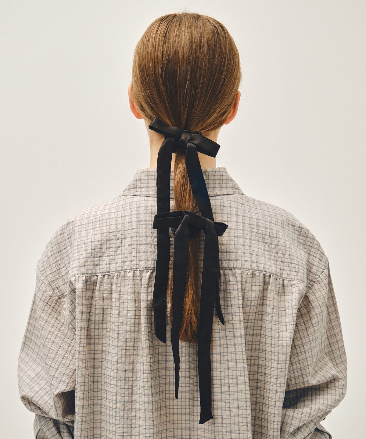 마리떼 프랑소와 저버(MARITHÉ + FRANҪOIS GIRBAUD) REGULAR LOGO SATIN HAIR RIBBON SCRUNCHIE 2PACK black